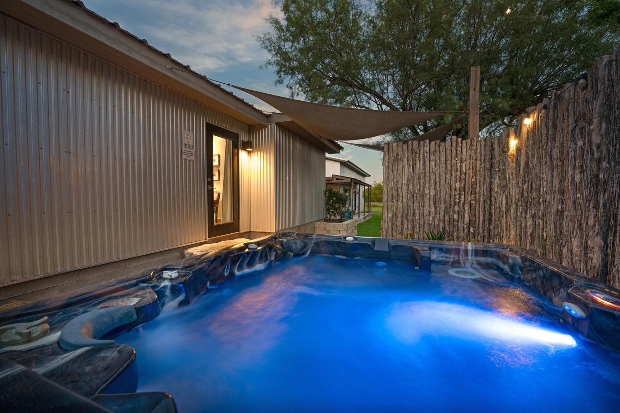 弗雷德里克斯堡Claret House Full Kitchen And Private Hot Tub别墅 外观 照片